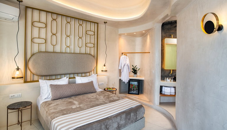 5* Athina Luxury Suites